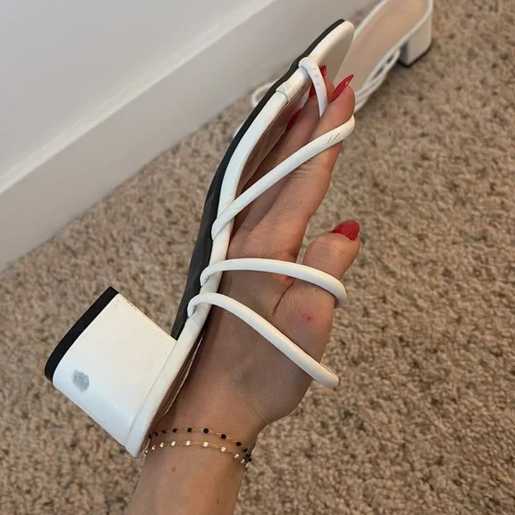 Elegant White Strappy Women's Heels - Picture 3 of 5